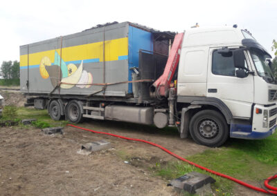 Celtniecības vagoniņu pārvadāšana