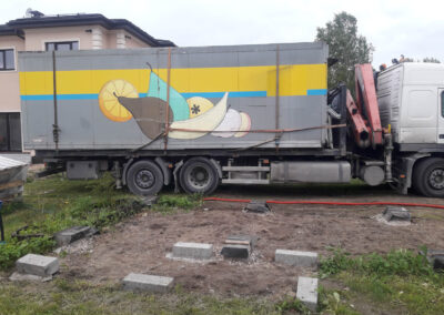 Celtniecības vagoniņu pārvadāšana